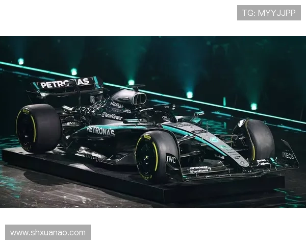 F1赛车赛季最新动态：新规则引发车队激烈竞争和技术革新